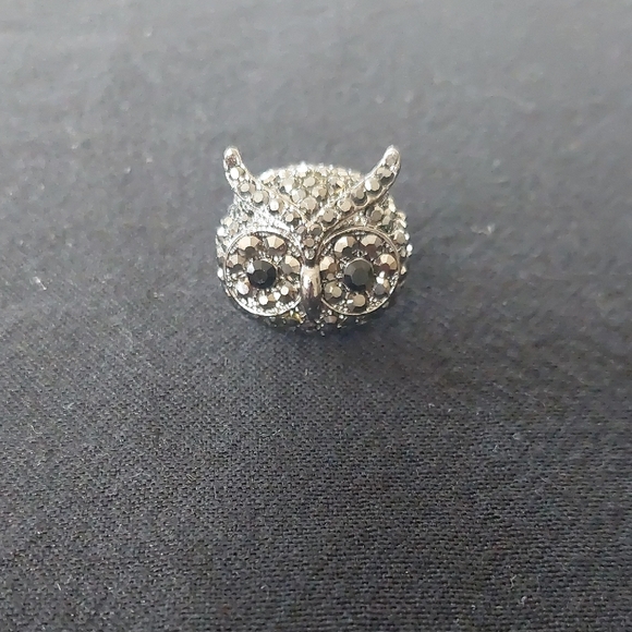 Guess Silver Owl Crystal Ring - Picture 1 of 4